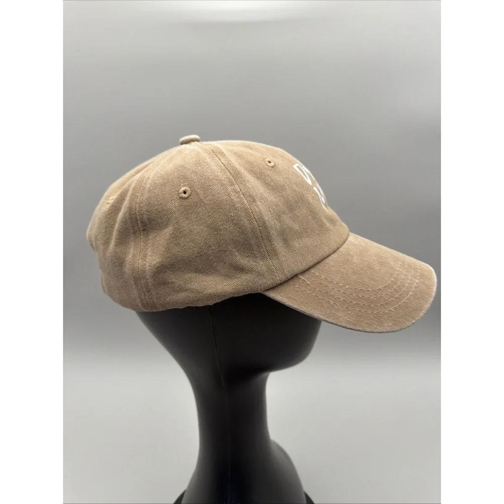 Beige Dog Mom Baseball Cap Casual Unisex Sun Hat for Sports & Outdoor Wear